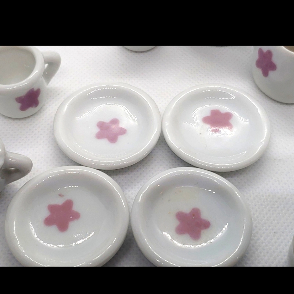 Mini Children's Tea Set - Picture 5 of 10